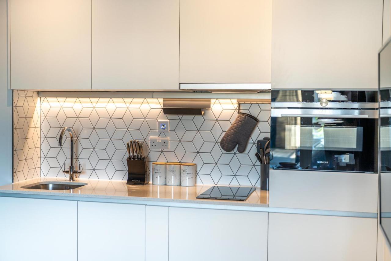 Cozy Apartments - Free Wifi And Parking Onsite Feltham Extérieur photo