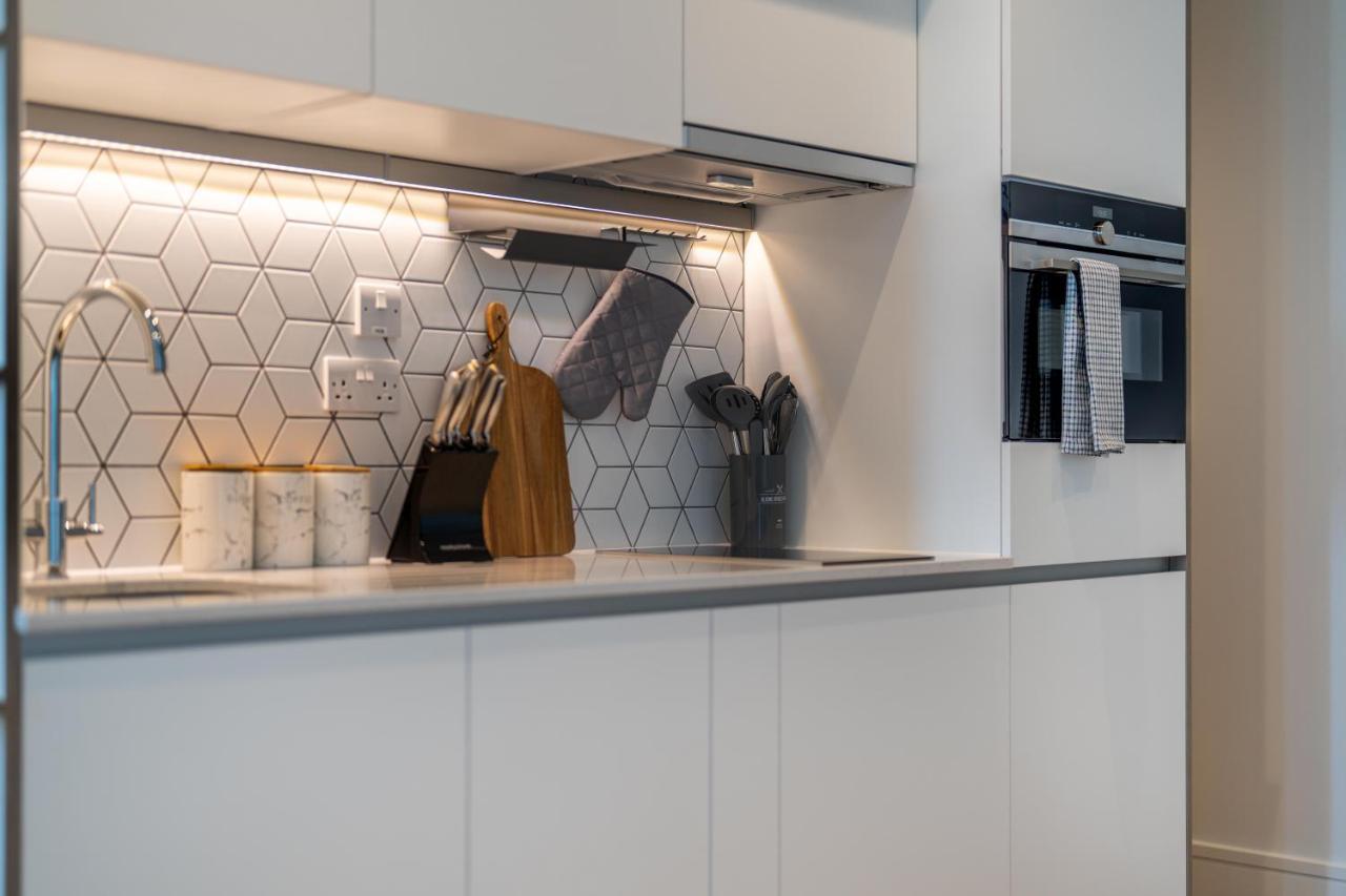 Cozy Apartments - Free Wifi And Parking Onsite Feltham Extérieur photo