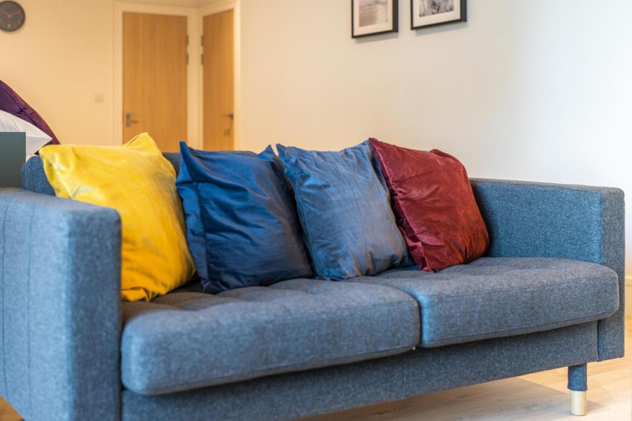 Cozy Apartments - Free Wifi And Parking Onsite Feltham Extérieur photo