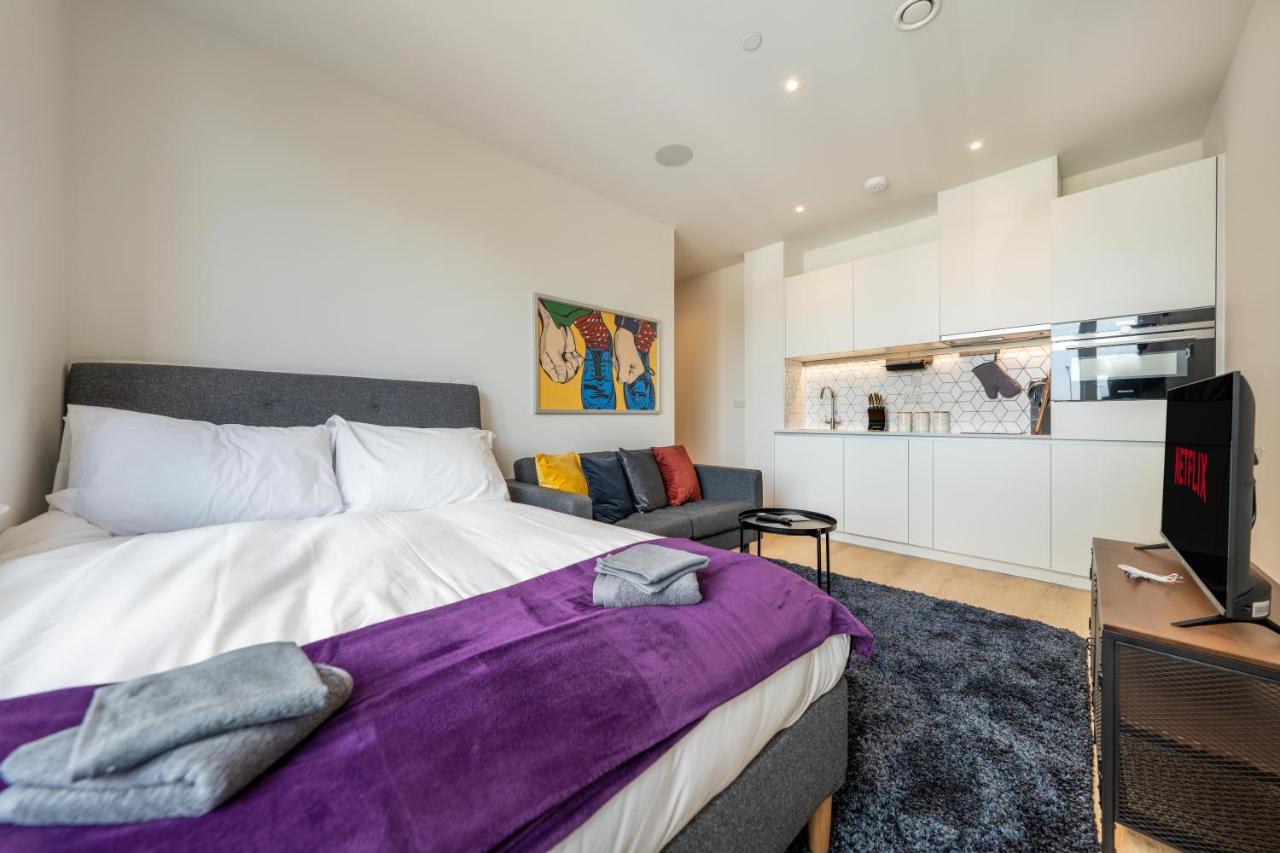 Cozy Apartments - Free Wifi And Parking Onsite Feltham Extérieur photo