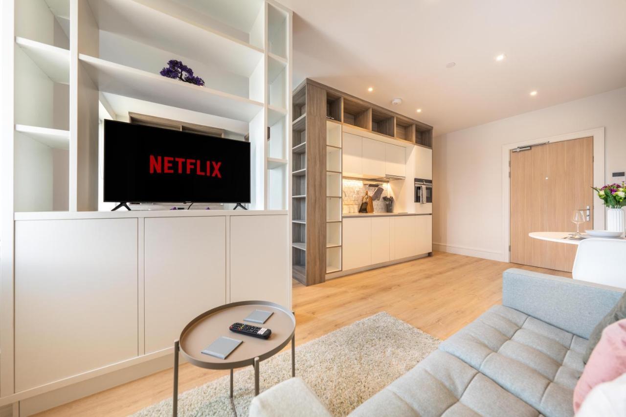 Cozy Apartments - Free Wifi And Parking Onsite Feltham Extérieur photo