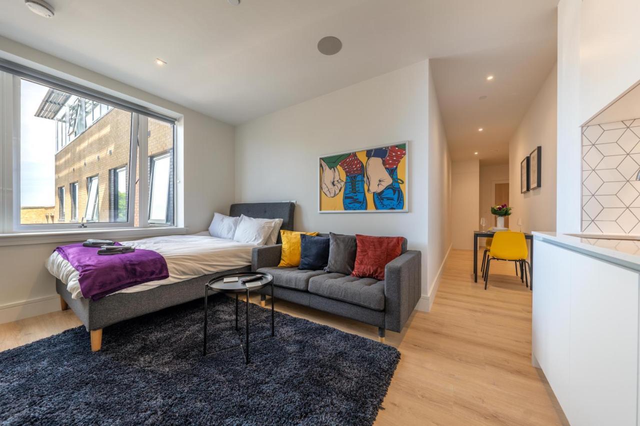 Cozy Apartments - Free Wifi And Parking Onsite Feltham Extérieur photo